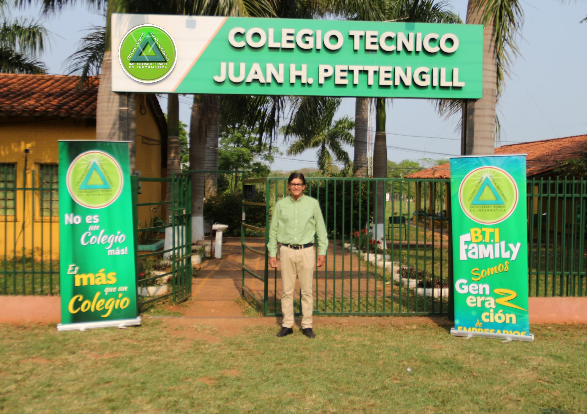 Prof. Mario Alcides Acosta Solís